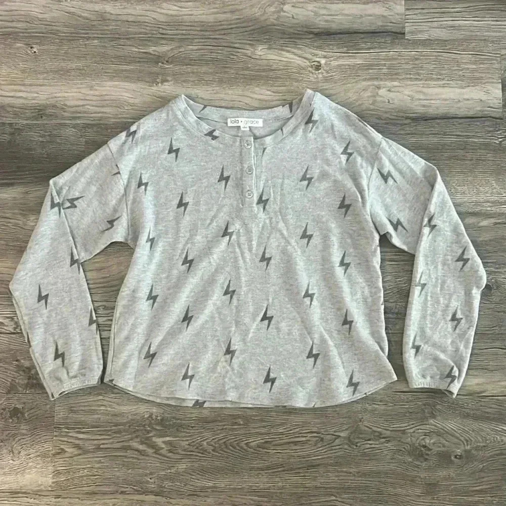 Lola Grace Top Gray Lightning Bolt Pullover Sweater Top Size Small Long Sleeve